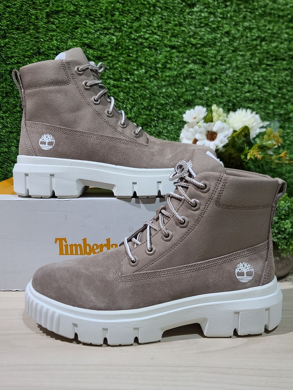Timberland Greyfield L/F Boots / Taupe Suede Gray US Women's 10 NEW
